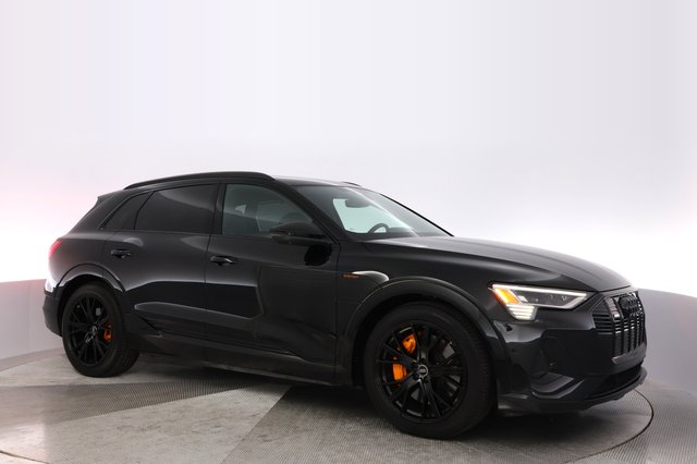 2023 Audi e-tron — photo 11 of 29
