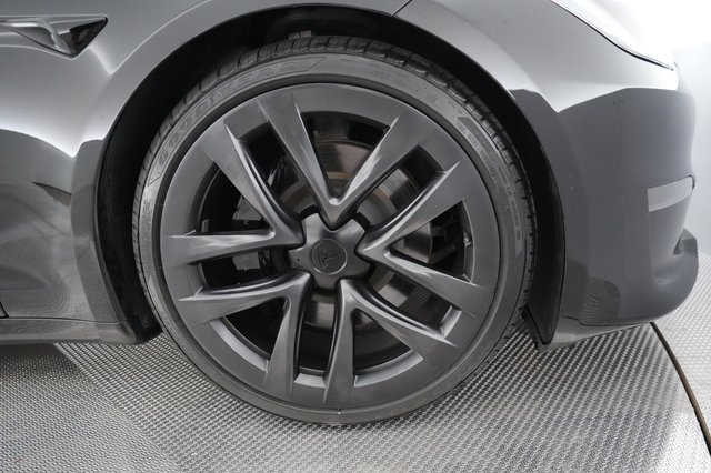 2023 Tesla Model S — photo 7 of 24