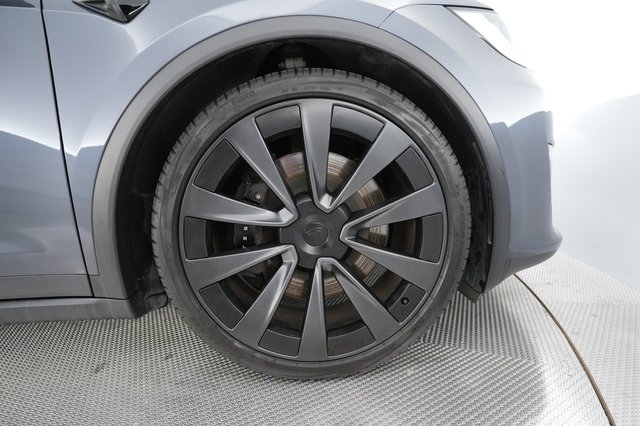 2023 Tesla Model X — photo 15 of 26