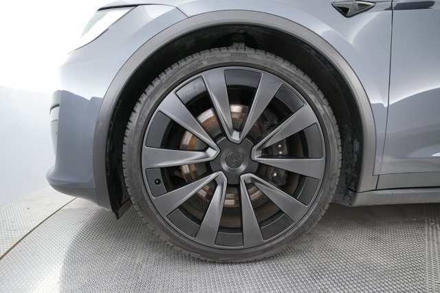 2023 Tesla Model X — photo 16 of 26