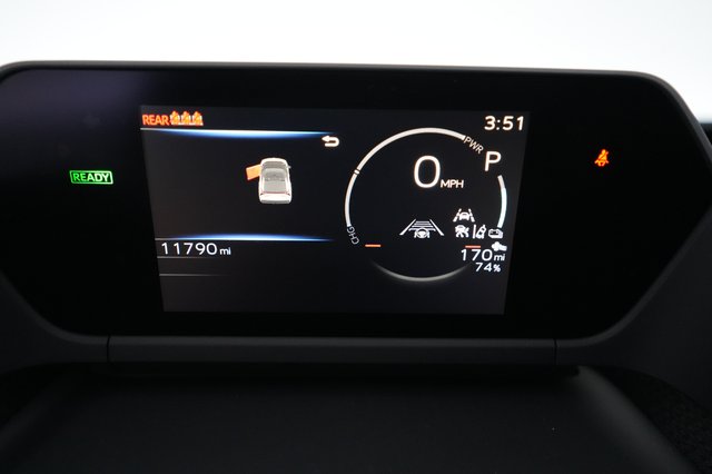 2024 Toyota bZ4X — photo 5 of 23