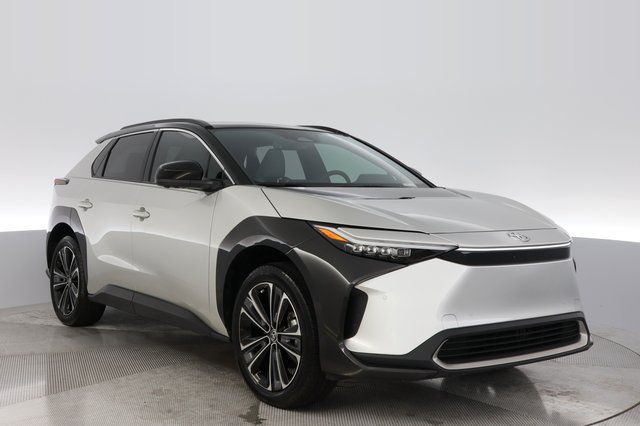 2024 Toyota bZ4X — photo 10 of 23