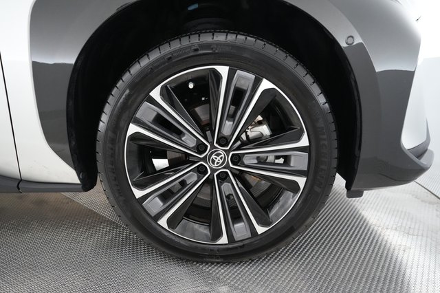 2024 Toyota bZ4X — photo 15 of 23