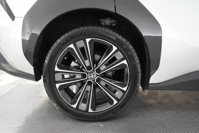 2024 Toyota bZ4X — photo 7 of 23
