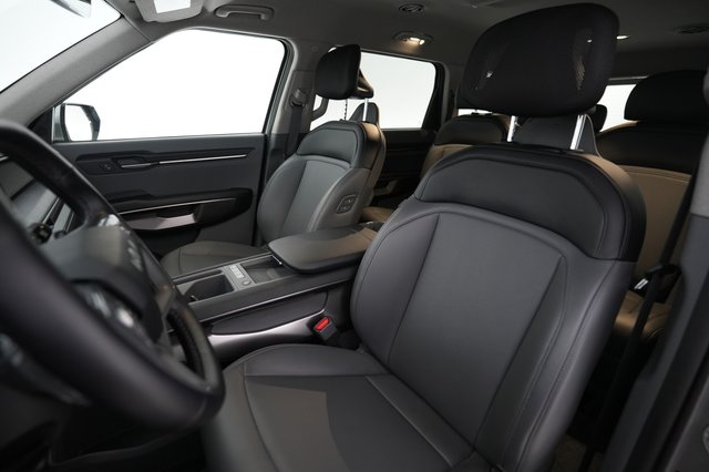 2024 Kia EV9 — photo 3 of 27