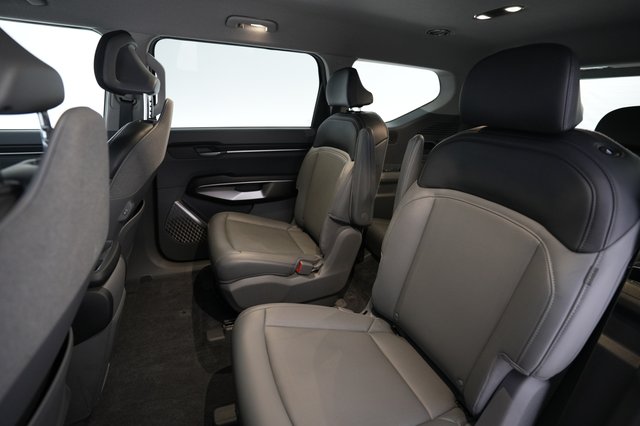 2024 Kia EV9 — photo 19 of 27