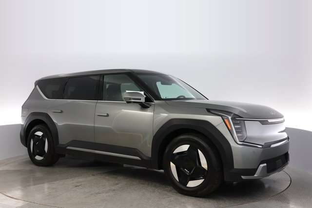 2024 Kia EV9 — photo 11 of 27