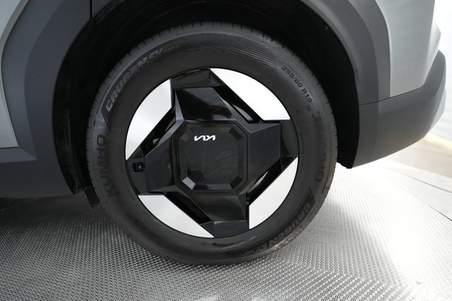 2024 Kia EV9 — photo 17 of 27
