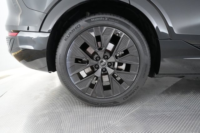 2024 Audi Q8 e-tron — photo 15 of 21