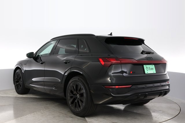 2024 Audi Q8 e-tron — photo 13 of 21