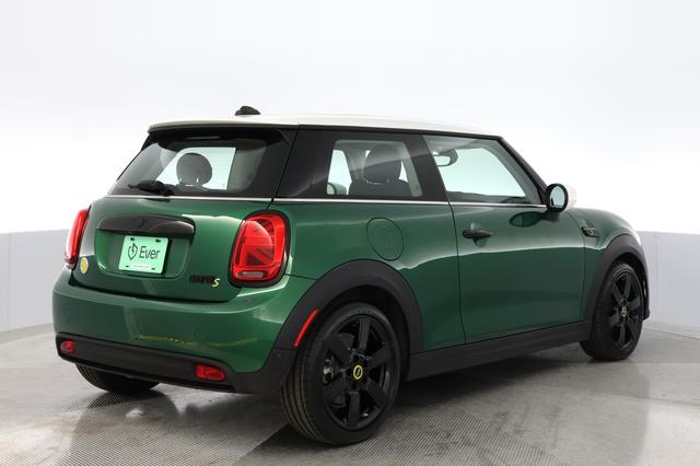 2024 MINI Cooper SE — photo 2 of 20