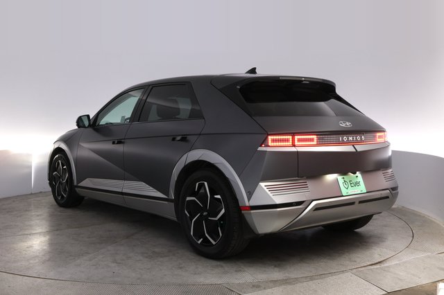 2023 Hyundai IONIQ 5 — photo 13 of 24
