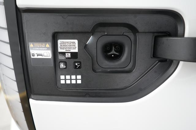 2026 Hyundai IONIQ 9 — photo 8 of 23