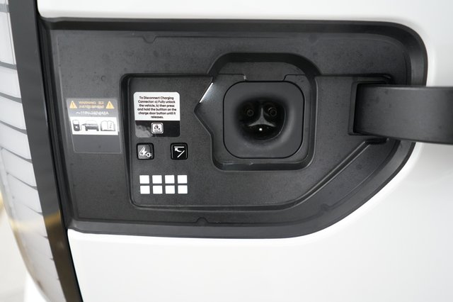 2026 Hyundai IONIQ 9 — photo 8 of 23