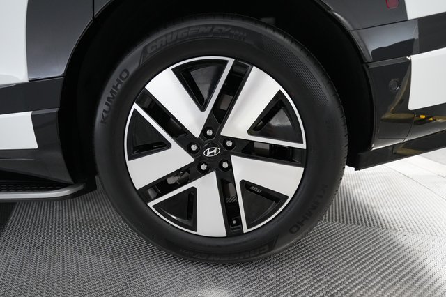 2026 Hyundai IONIQ 9 — photo 17 of 23