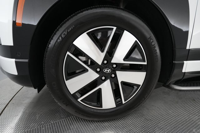 2026 Hyundai IONIQ 9 — photo 16 of 23