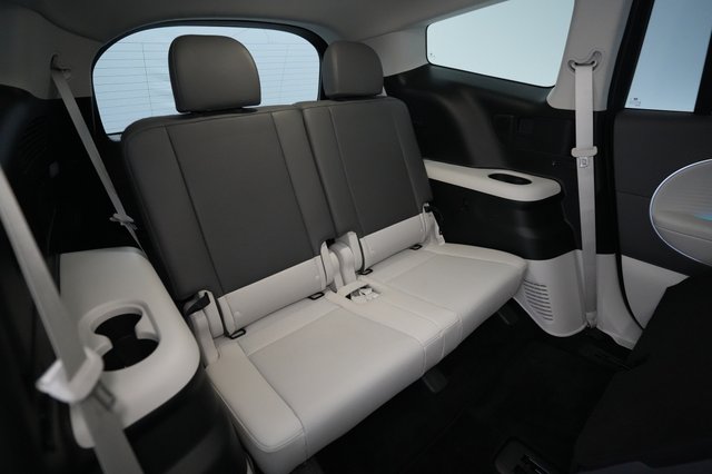 2026 Hyundai IONIQ 9 — photo 21 of 23