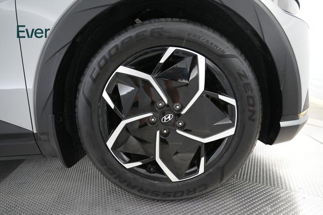 2024 Hyundai IONIQ 5 — photo 7 of 24
