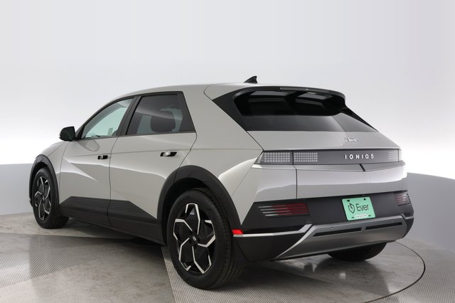 2024 Hyundai IONIQ 5 — photo 13 of 24