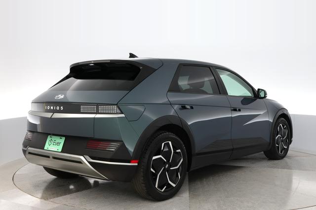 2024 Hyundai IONIQ 5 — photo 2 of 19