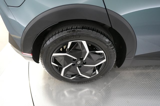 2024 Hyundai IONIQ 5 — photo 7 of 19