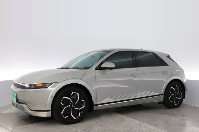 2024 Hyundai IONIQ 5 — photo 14 of 24