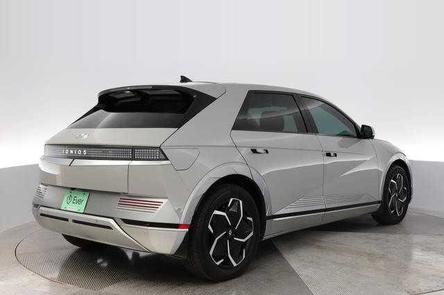 2024 Hyundai IONIQ 5 — photo 2 of 24