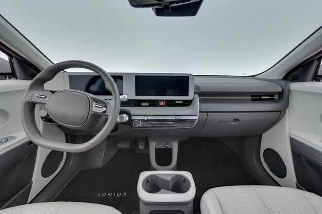 2024 Hyundai IONIQ 5 — photo 21 of 24