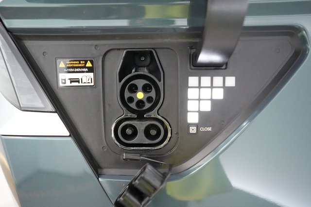 2024 Hyundai IONIQ 5 — photo 8 of 23