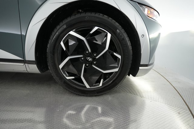 2024 Hyundai IONIQ 5 — photo 13 of 19