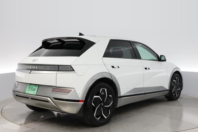 2024 Hyundai IONIQ 5 — photo 2 of 21