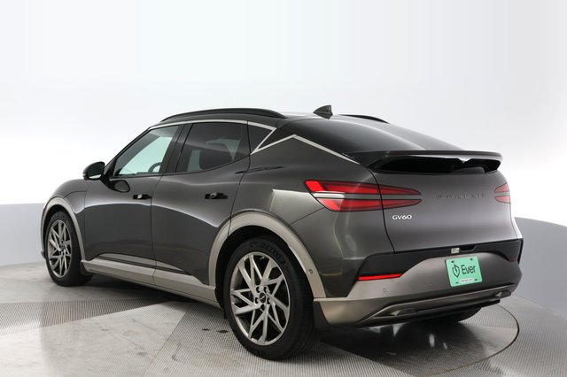 2024 Genesis GV60 — photo 11 of 22