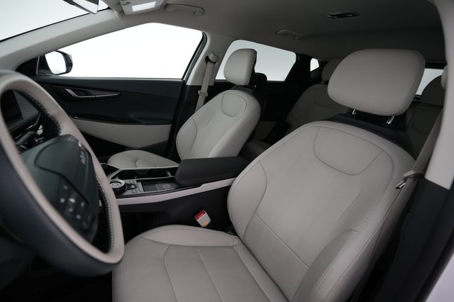 2025 Kia EV6 — photo 3 of 26