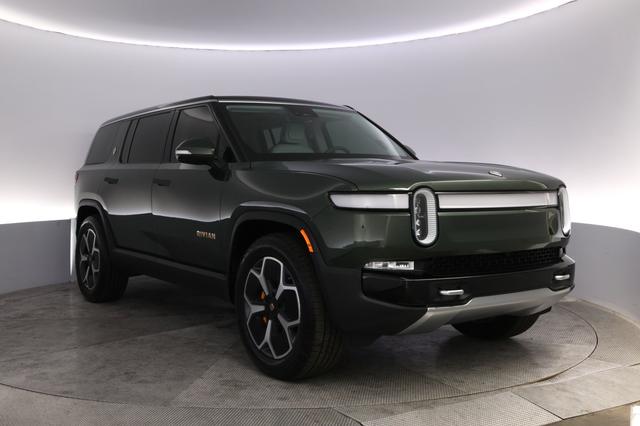 2023 Rivian R1S — photo 10 of 25