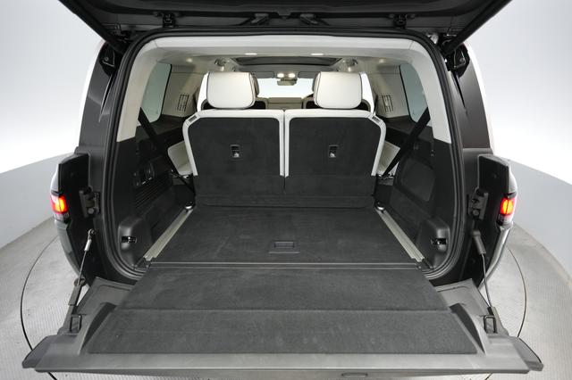 2023 Rivian R1S — photo 6 of 25