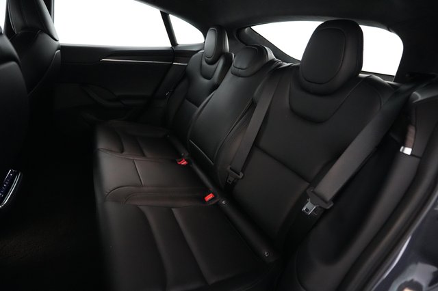 2023 Tesla Model S — photo 17 of 21