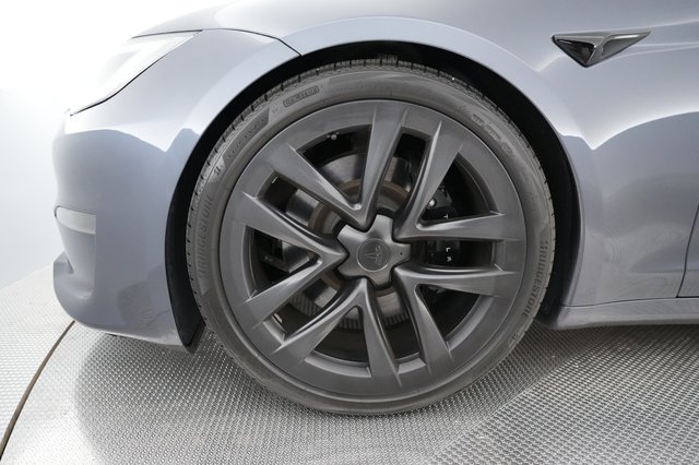 2023 Tesla Model S — photo 14 of 21
