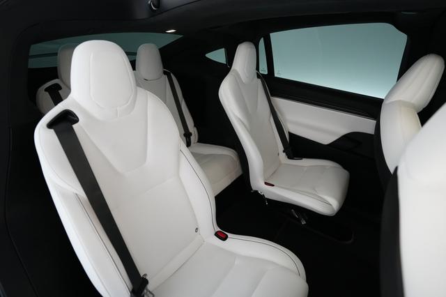 2023 Tesla Model X — photo 4 of 25