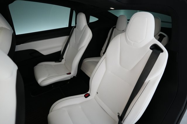2023 Tesla Model X — photo 19 of 25