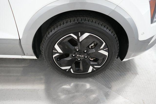 2023 Kia Niro EV — photo 7 of 20