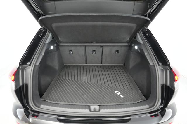2023 Audi Q4 e-tron — photo 6 of 18
