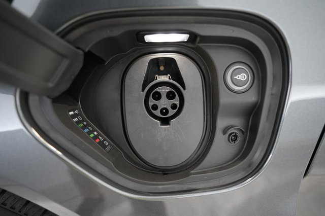 2023 Audi RS e-tron GT — photo 24 of 25