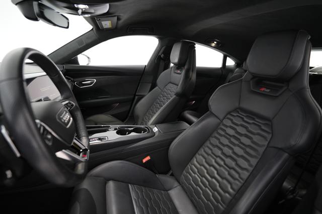 2023 Audi RS e-tron GT — photo 3 of 25