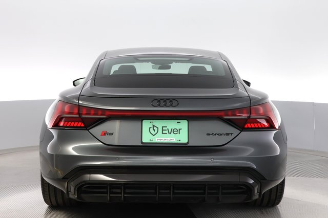 2023 Audi RS e-tron GT — photo 12 of 25