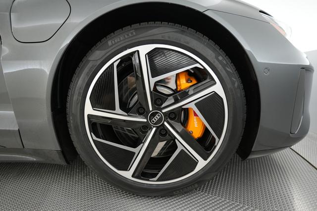2023 Audi RS e-tron GT — photo 7 of 25
