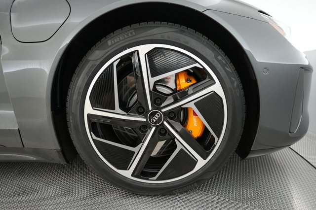 2023 Audi RS e-tron GT — photo 7 of 25