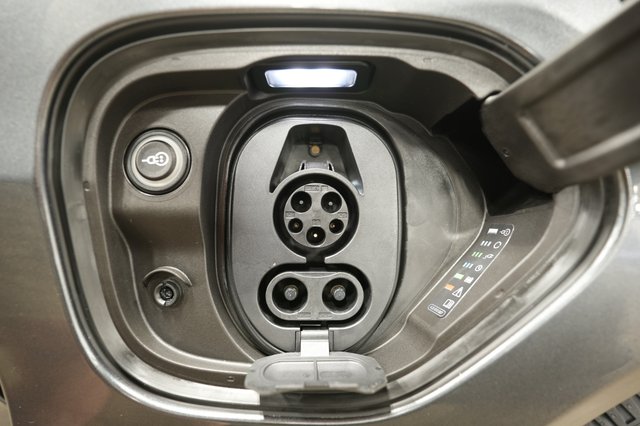 2023 Audi RS e-tron GT — photo 8 of 25