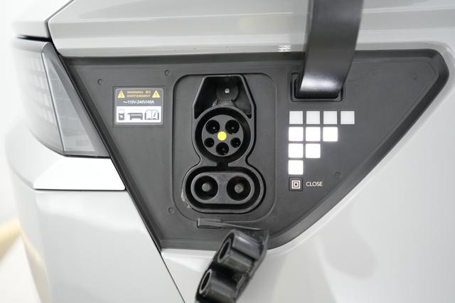 2024 Hyundai IONIQ 5 — photo 8 of 20
