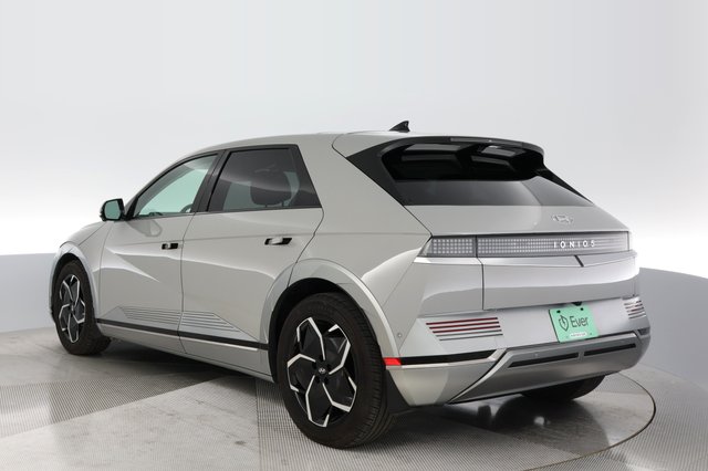 2024 Hyundai IONIQ 5 — photo 11 of 19