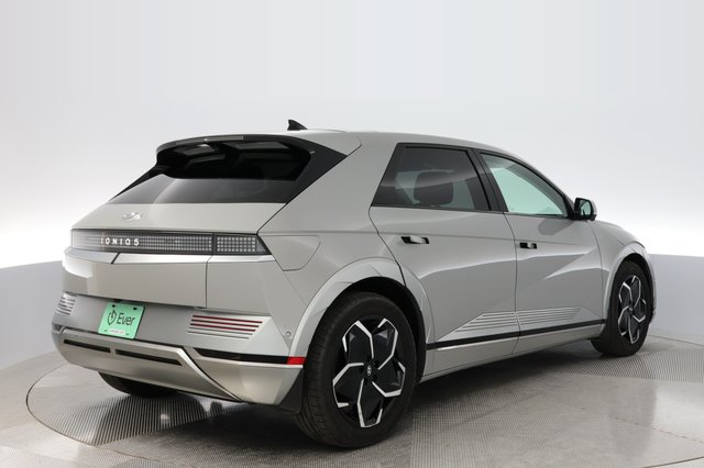 2024 Hyundai IONIQ 5 — photo 2 of 19